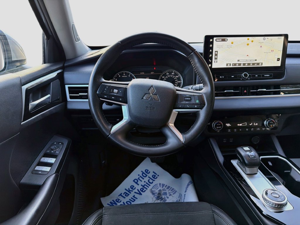 Used 2025 Mitsubishi Outlander SE AWD/4WD image 25