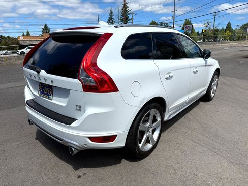 Used 2011 Volvo XC60 T6 R-Design w/ Convenience Pkg image 5