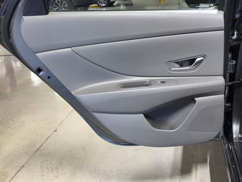 Certified 2025 Hyundai Elantra Sport FWD image 13
