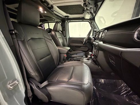 Used 2023 Jeep Wrangler Unlimited Sahara w/ Cold Weather Group image 35