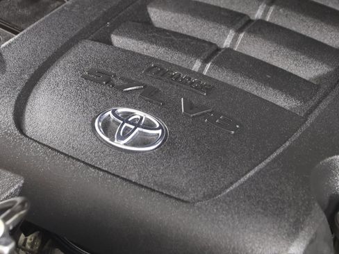 Used 2020 Toyota Sequoia Platinum AWD/4WD image 22