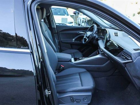 New 2025 Audi Q5 Premium image 18