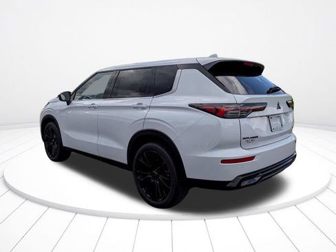 New 2026 Mitsubishi Outlander LE FWD image 5