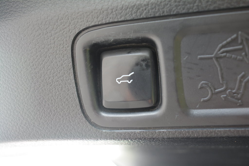 Used 2020 Ford Expedition Max XLT w/ Equipment Group 202A AWD/4WD image 29