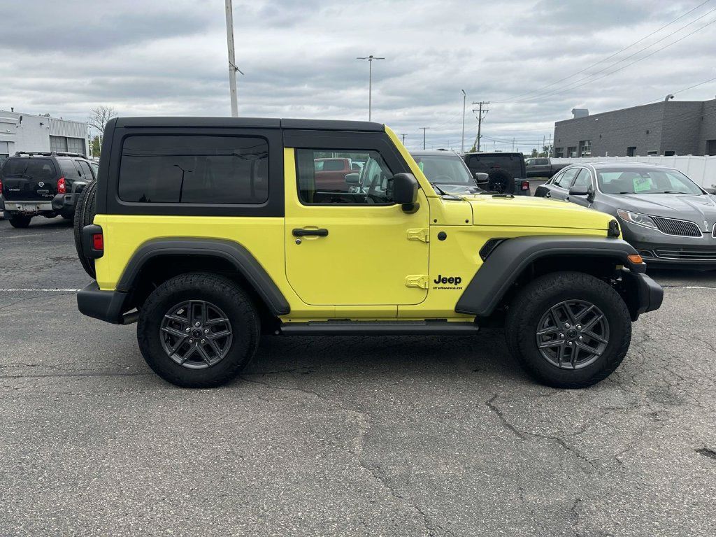 Used 2024 Jeep Wrangler Sport AWD/4WD image 2
