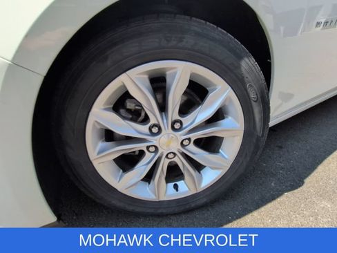 Used 2022 Chevrolet Malibu LT FWD image 33