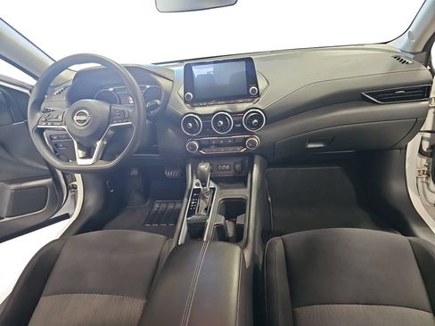 Used 2025 Nissan Sentra SV FWD image 9