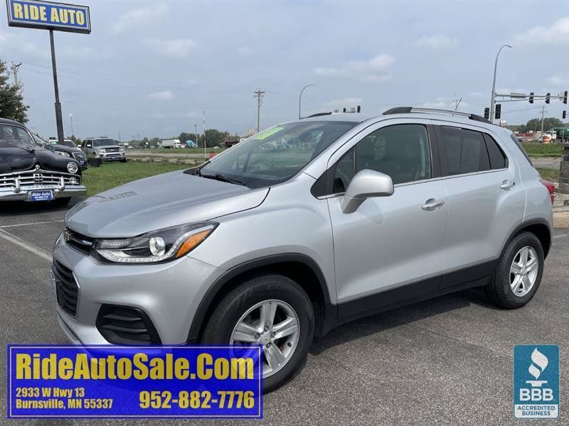 Used 2020 Chevrolet Trax LT w/ LT Convenience Package FWD image 1