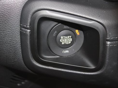 Used 2025 Jeep Wrangler Unlimited Sahara AWD/4WD image 26