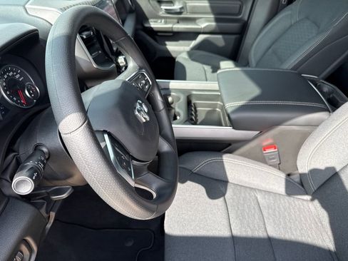 New 2026 RAM 1500 Express AWD/4WD image 19