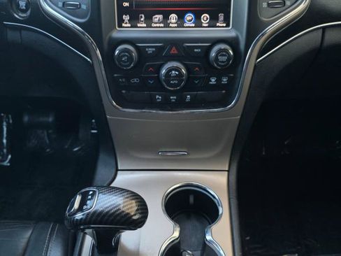 Used 2014 Jeep Grand Cherokee Limited AWD/4WD image 16