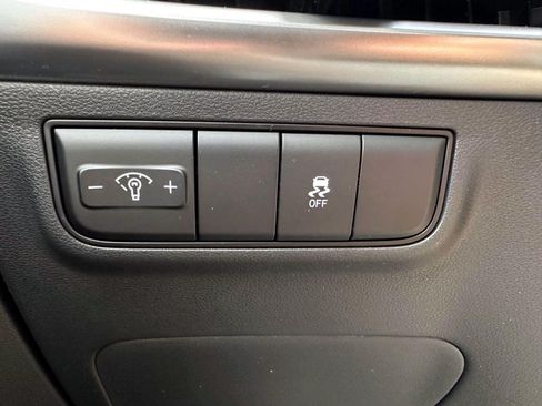 Used 2025 Hyundai Tucson SE AWD/4WD image 16