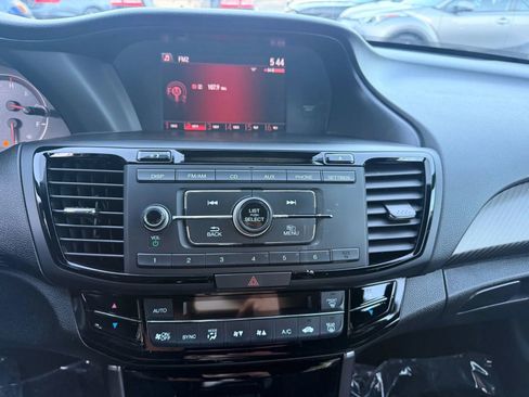 Used 2016 Honda Accord Sport image 18