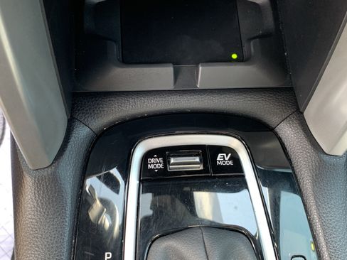 Used 2024 Toyota Corolla Cross AWD Hybrid w/ Convenience Package image 30