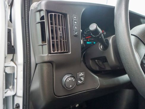 Used 2020 Chevrolet Express 3500 LT w/ LT Preferred Equipment Group image 13