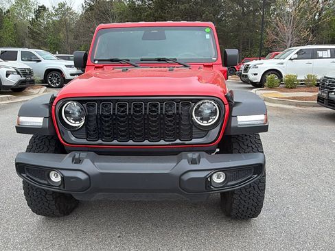 Used 2025 Jeep Wrangler Willys image 3