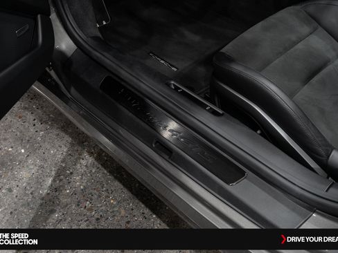 Used 2024 Porsche 911 Targa 4 GTS w/ Premium Package image 15