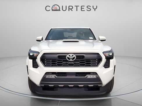 Used 2024 Toyota Tacoma TRD Sport image 8