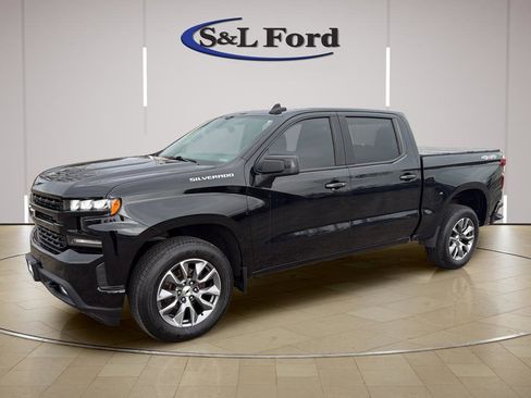 Used 2020 Chevrolet Silverado 1500 RST w/ RST Value Package image 2