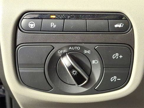 Certified 2025 INFINITI QX50 Luxe image 29