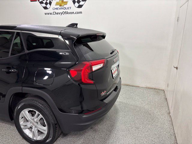 Used 2024 GMC Terrain SLE FWD image 13
