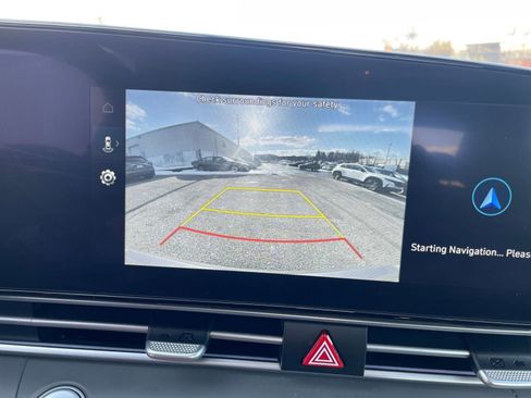 Used 2025 Hyundai Elantra SEL image 22