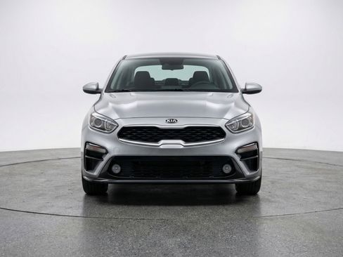 Used 2025 Kia Soul LX w/ LX Technology Package FWD image 2