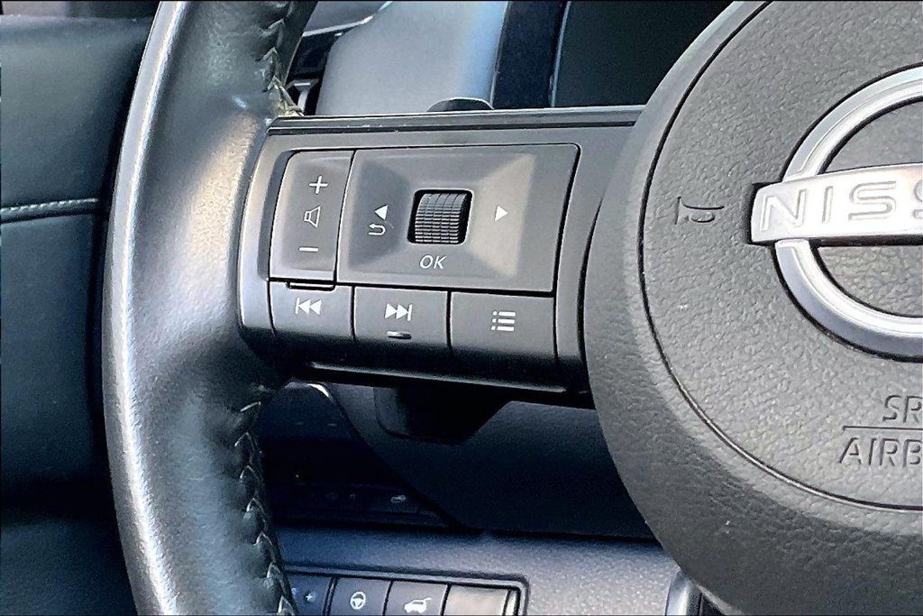 Used 2025 Nissan Pathfinder SV AWD/4WD image 8