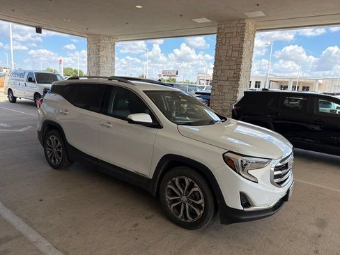 Used 2020 GMC Terrain SLT w/ Preferred Package FWD image 1