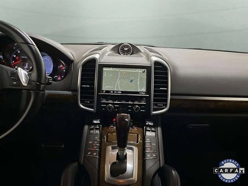 Used 2014 Porsche Cayenne S image 12