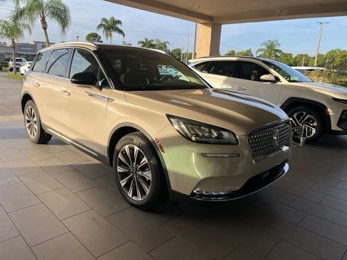 Used 2020 Lincoln Corsair Reserve w/ Elements Package FWD image 3