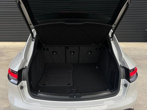 Certified 2025 Porsche Macan image 26