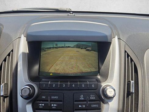 Used 2016 Chevrolet Equinox LT FWD image 12