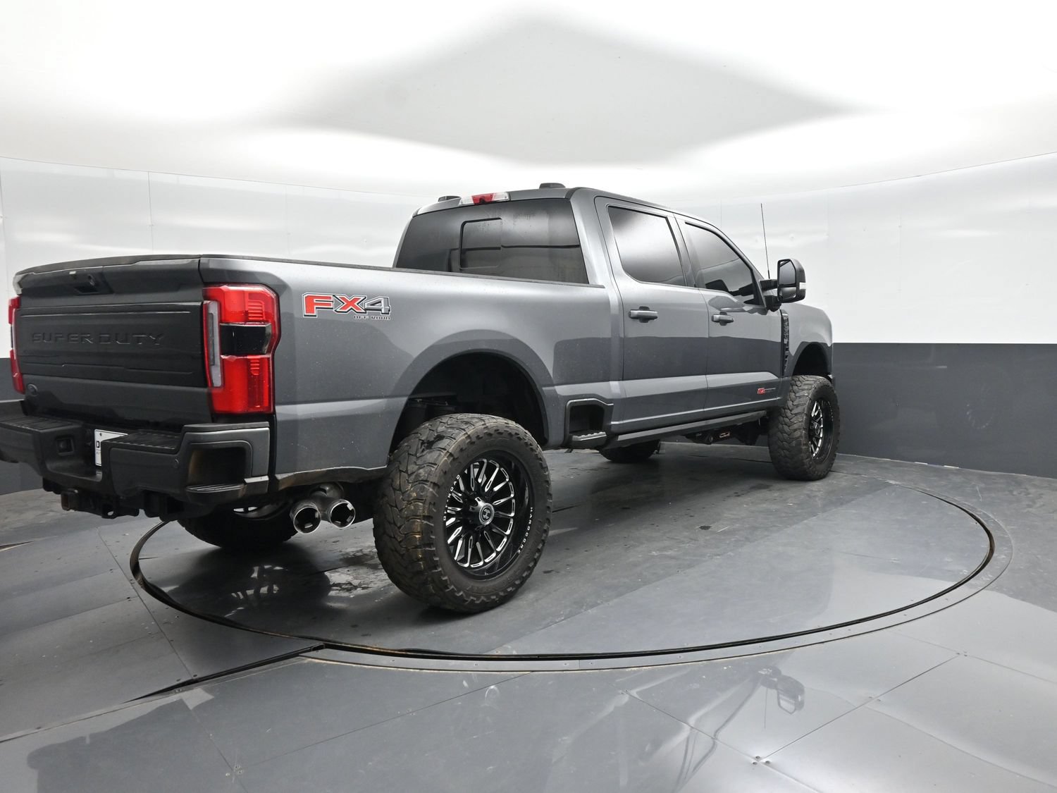 Used 2025 Ford F250 Platinum AWD/4WD image 10