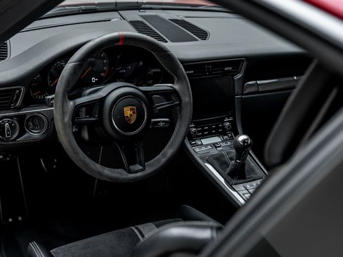 Used 2019 Porsche 911 GT3 RWD image 34