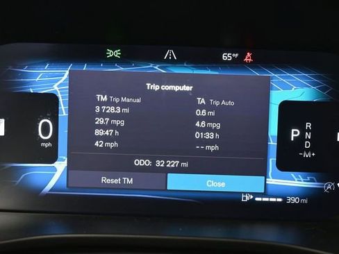 Used 2023 Volvo XC40 B5 Plus w/ Protection Package Premier AWD/4WD image 28