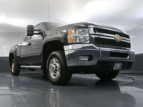 Used 2011 Chevrolet Silverado 2500 LT w/ Interior Plus Package AWD/4WD image 47