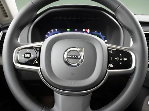 New 2025 Volvo XC90 T8 Ultra w/ Protection Package Premier image 18