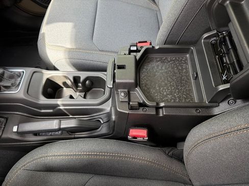 New 2025 Jeep Gladiator Sport image 28