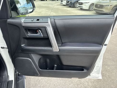 Used 2021 Toyota 4Runner SR5 Premium w/ Moonroof Package AWD/4WD image 43