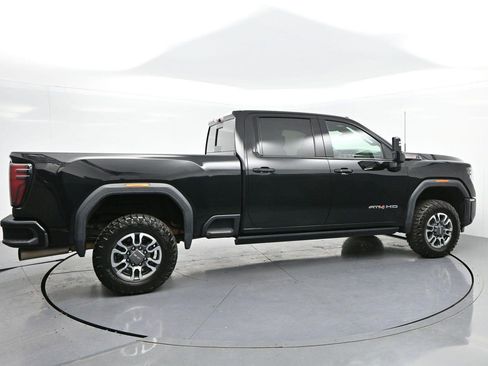 Used 2024 GMC Sierra 2500 AT4 w/ AT4 Premium Plus Package AWD/4WD image 8