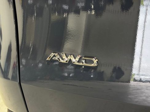 Used 2024 Toyota Grand Highlander AWD image 32