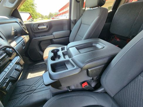 Used 2019 Chevrolet Silverado 1500 Custom w/ Custom Value Package AWD/4WD image 40