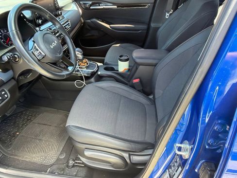 Used 2023 Kia Seltos S FWD image 4