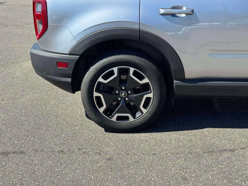 Used 2023 Ford Bronco Sport Outer Banks AWD/4WD image 10