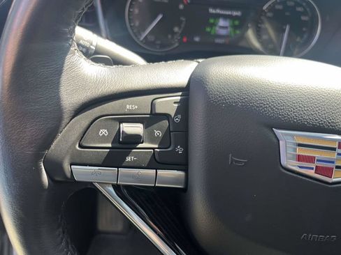 Used 2025 Cadillac XT6 Premium Luxury FWD image 19