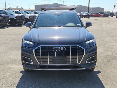 Used 2023 Audi Q5 Premium w/ Convenience Package image 8