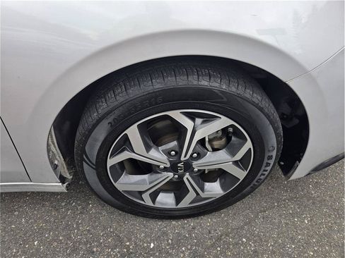 Used 2021 Kia Forte LXS FWD image 10