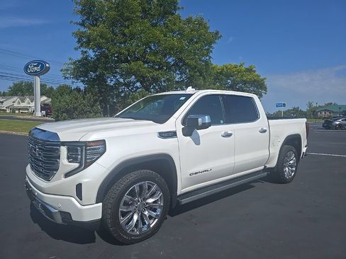 Used 2023 GMC Sierra 1500 Denali w/ Denali Reserve Package AWD/4WD image 2