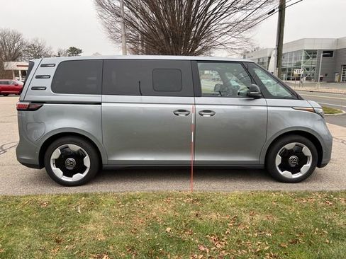 New 2025 Volkswagen ID. Buzz Pro S image 7